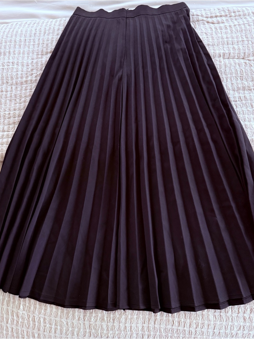 Classic Black Pleated Midi Skirt